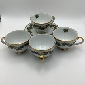 Vintage The Holly and the Ivy Royal Gallery Set of Four Cups and Saucers